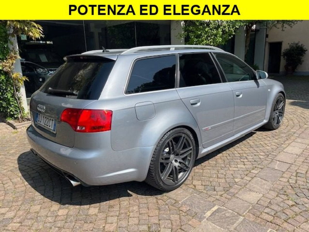 Audi RS 4 Avant 4 4.2 V8 quattro (2)