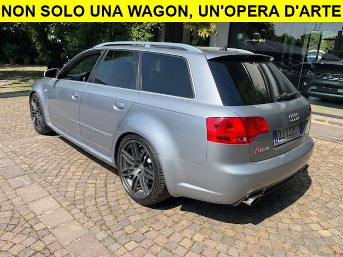 Audi RS 4 Avant 4 4.2 V8 quattro (4)