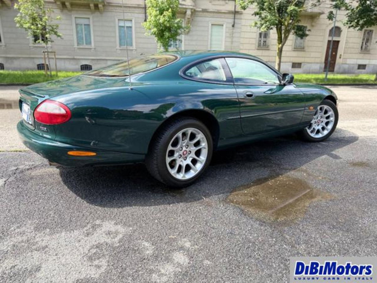 Jaguar XKR 4.0 Coupé (7)