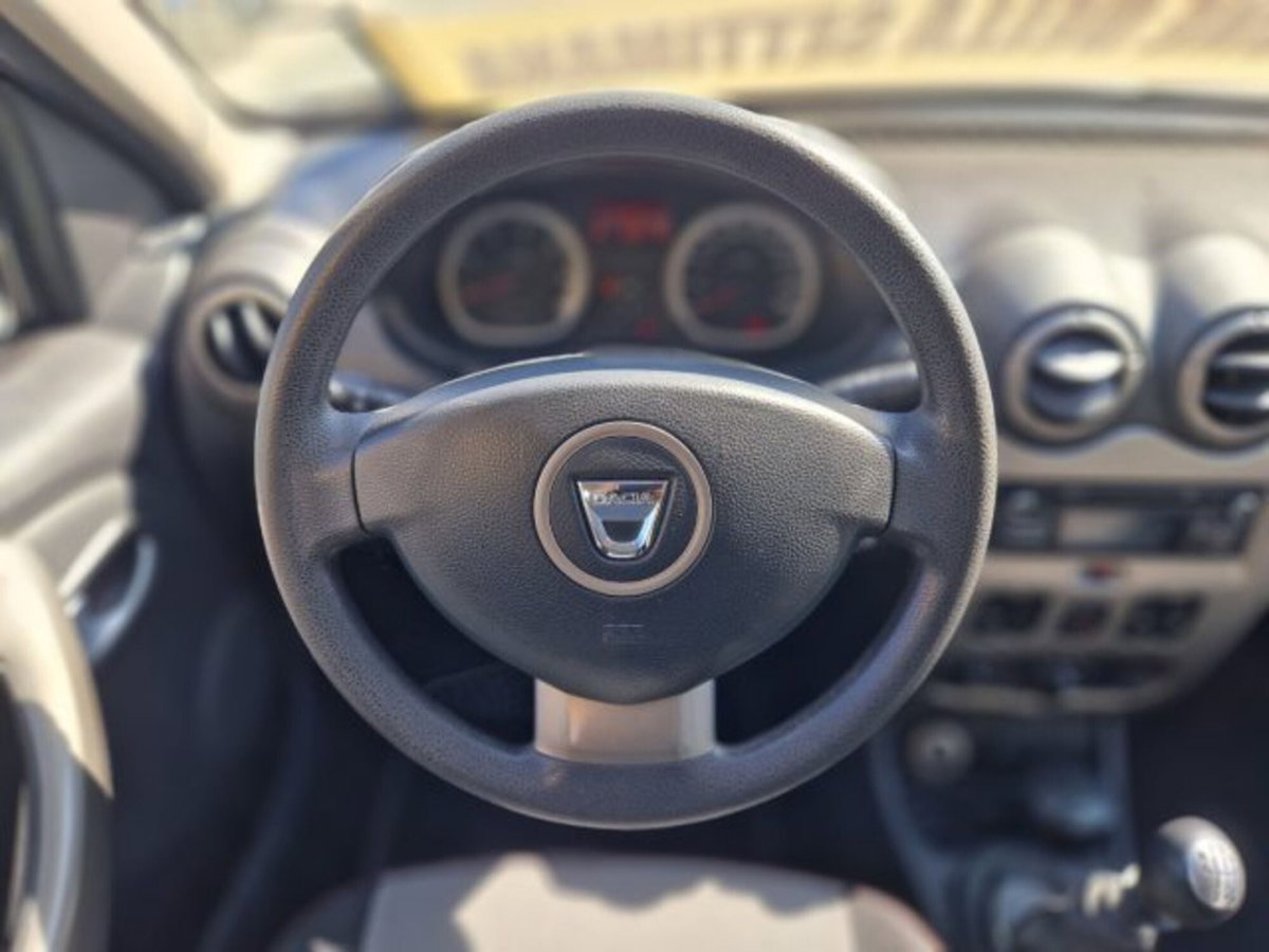 Dacia Duster 1.5 dCi 110CV 4x4 Ambiance (11)