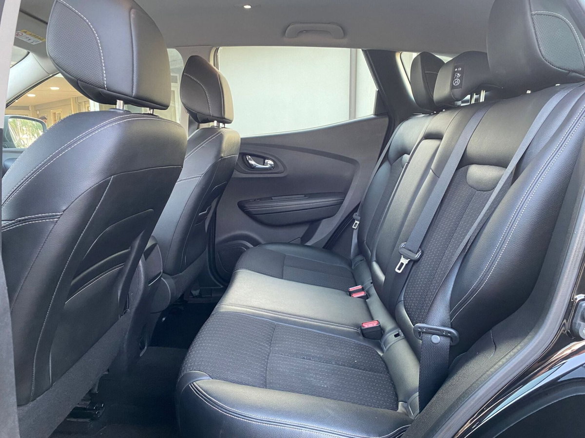Renault Kadjar 8V 110CV EDC Energy Zen (10)