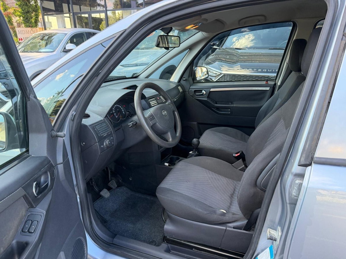 Opel Meriva 1.8 16V Cosmo (11)