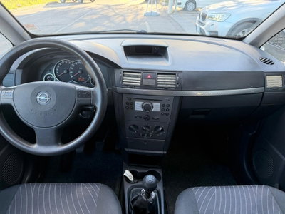 Opel Meriva 1.8 16V Cosmo (17)