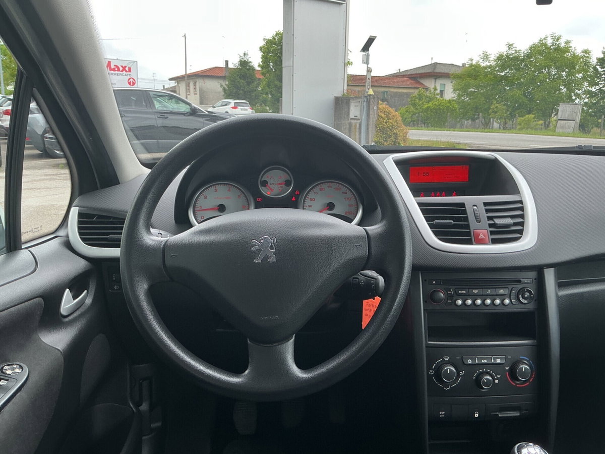 Peugeot 207 SW VTi 95CV Millesim 200 (10)