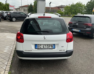 Peugeot 207 SW VTi 95CV Millesim 200 (5)