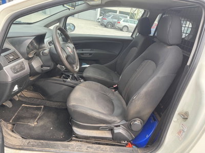 Fiat Punto 1.3 MJT 75CV 3 porte Van Pop 2 posti (8)