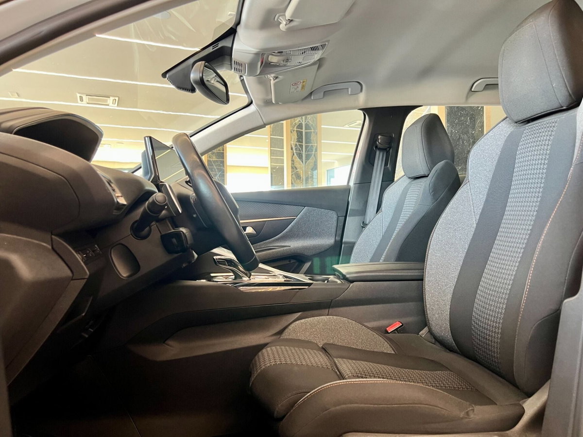 Peugeot 3008 BlueHDi 130 S&S EAT8 Active Business (10)