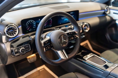 Mercedes-Benz Classe A 200 d Automatic 4Matic Premium (11)