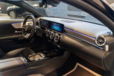 Mercedes-Benz Classe A 200 d Automatic 4Matic Premium (13)