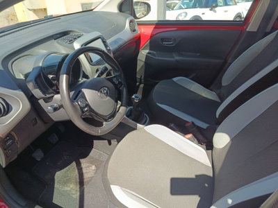 Toyota Aygo 1.0 VVT-i 69 CV 5 porte x-pure (12)