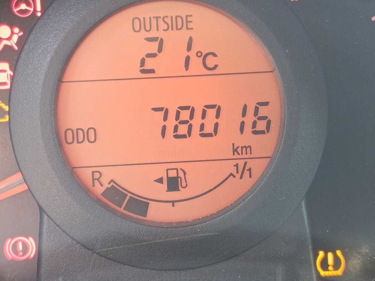 Toyota Aygo 1.0 VVT-i 69 CV 5 porte x-pure (15)