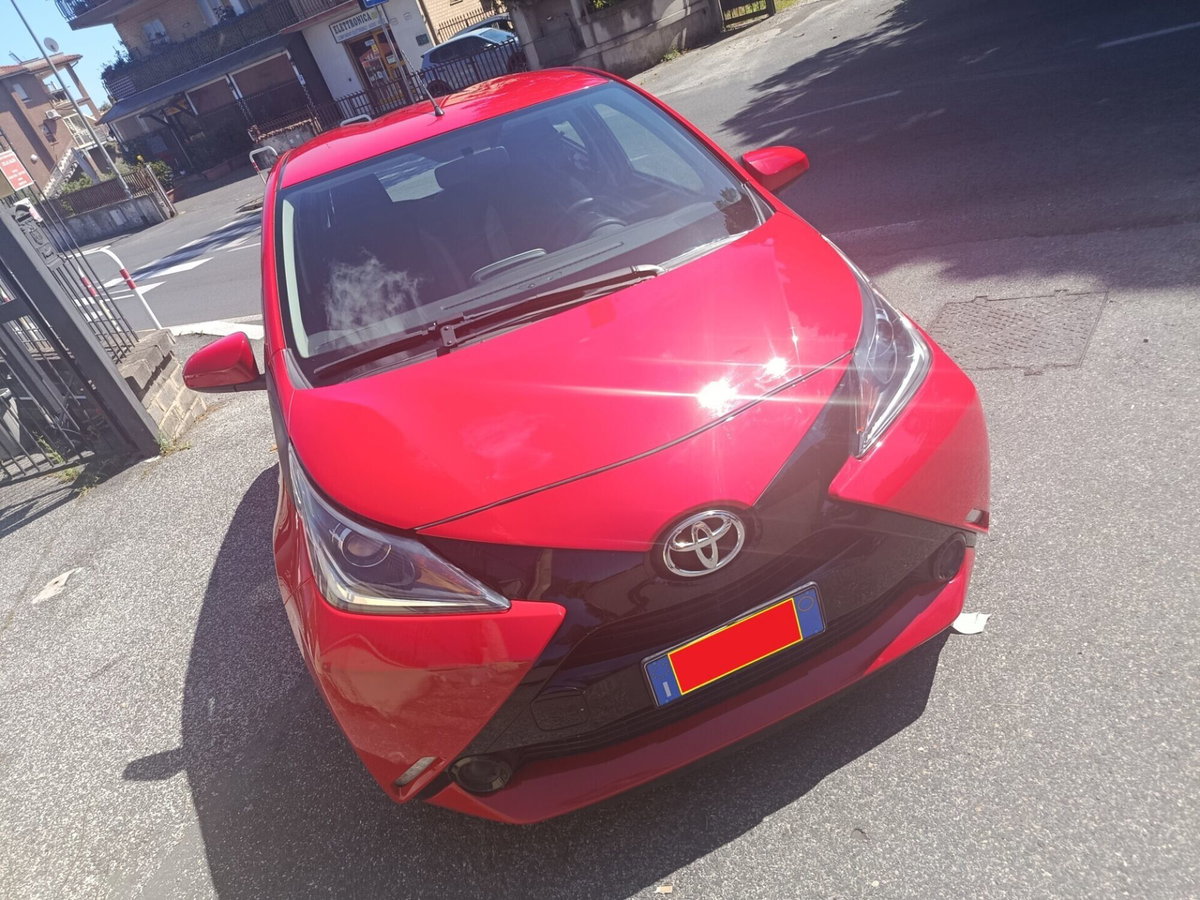 Toyota Aygo 1.0 VVT-i 69 CV 5 porte x-pure (5)