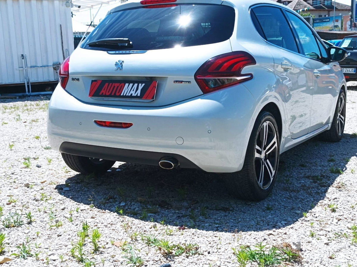 Peugeot 208 100 5 porte GT Line (5)