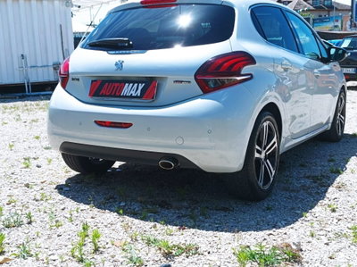 Peugeot 208 100 5 porte GT Line (5)