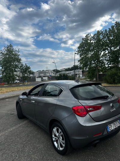 Alfa Romeo Giulietta 1.4 Turbo Distinctive Gpl 120cv E6 (3)