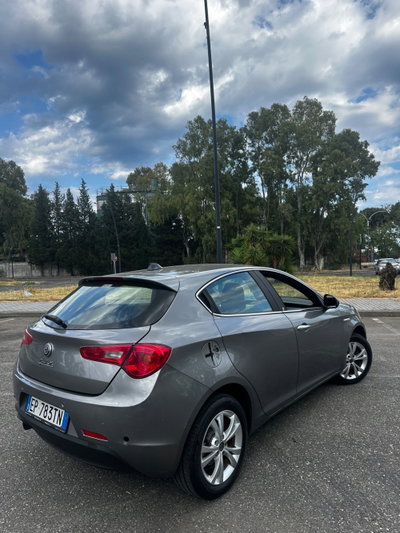 Alfa Romeo Giulietta 1.4 Turbo Distinctive Gpl 120cv E6 (5)