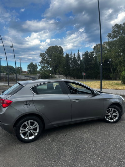 Alfa Romeo Giulietta 1.4 Turbo Distinctive Gpl 120cv E6 (6)
