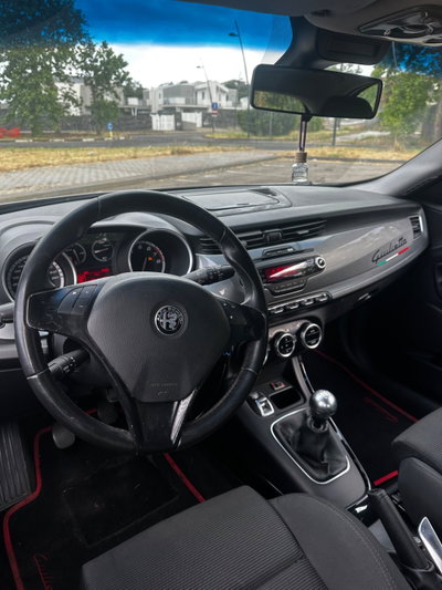 Alfa Romeo Giulietta 1.4 Turbo Distinctive Gpl 120cv E6 (8)