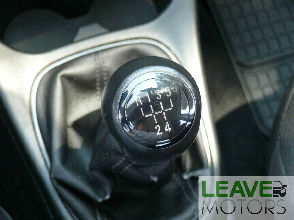 Opel Corsa 1.2 5 porte (13)