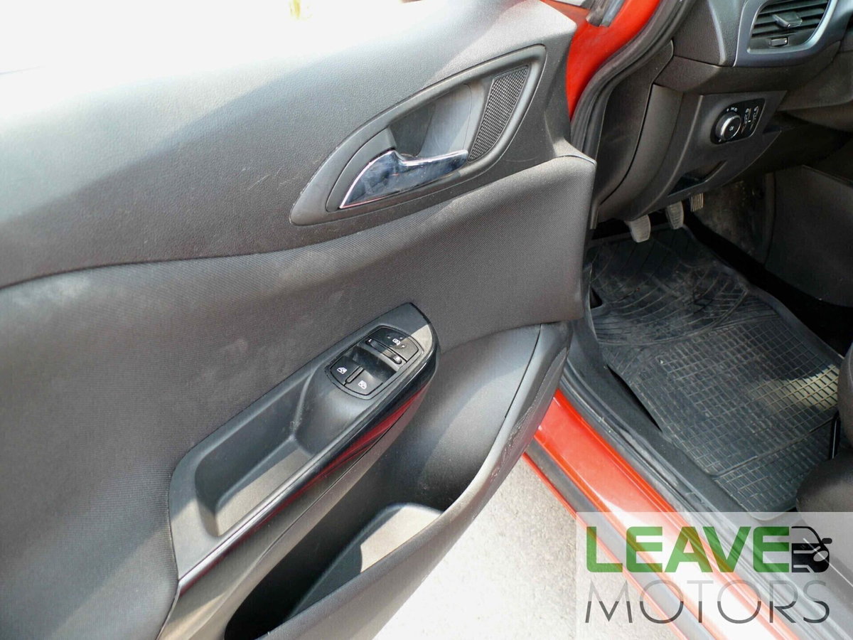 Opel Corsa 1.2 5 porte (15)