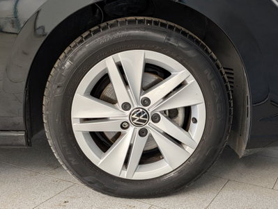 Volkswagen Golf 2.0 TDI SCR Life (12)