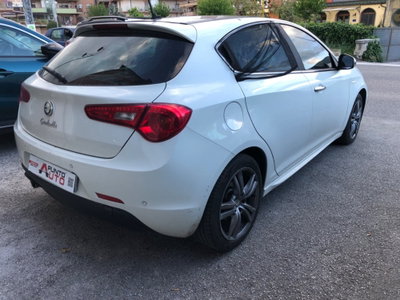 Alfa Romeo Giulietta 1.6 JTDm-2 Exclusive (7)