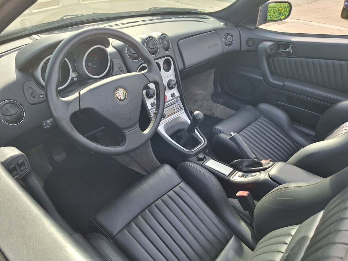 Alfa Romeo Gtv 2.0i 16V Twin Spark cat L (19)