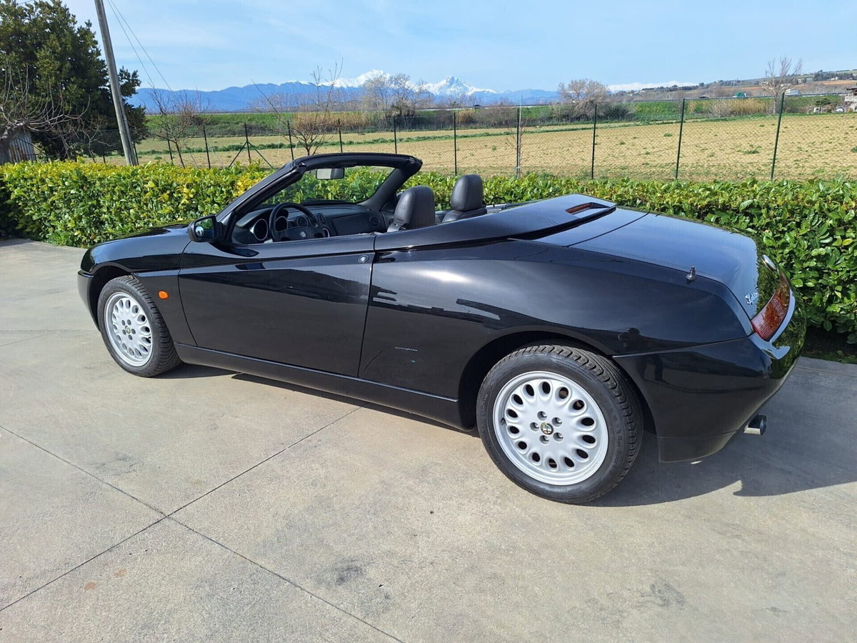 Alfa Romeo Gtv 2.0i 16V Twin Spark cat L (5)