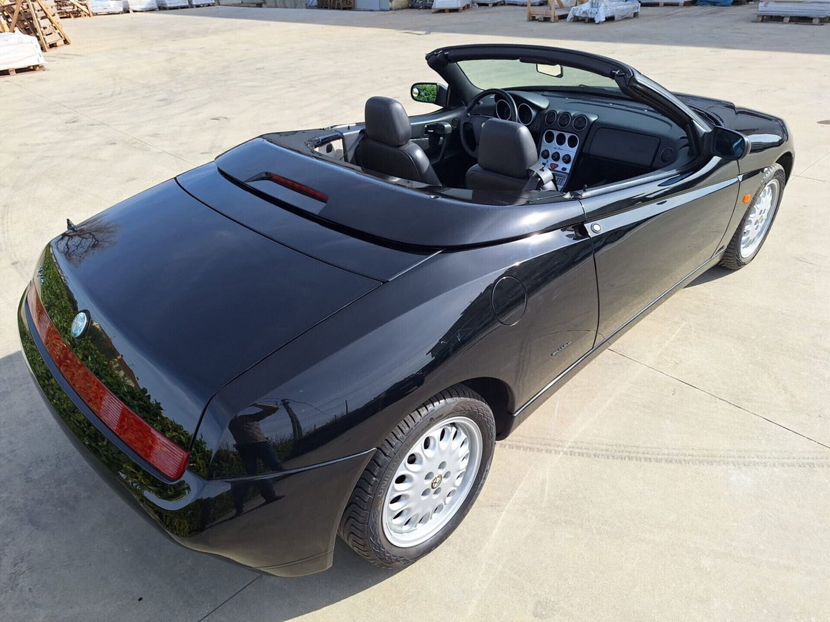 Alfa Romeo Gtv 2.0i 16V Twin Spark cat L (8)