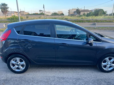Ford Fiesta 1.4 5 porte Bz.- GPL Titanium (4)