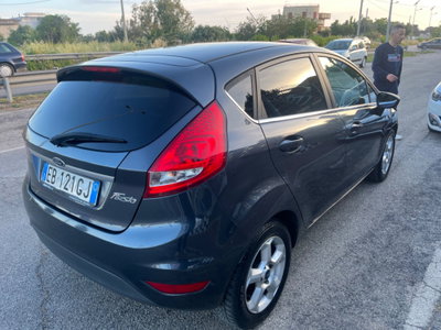 Ford Fiesta 1.4 5 porte Bz.- GPL Titanium (5)