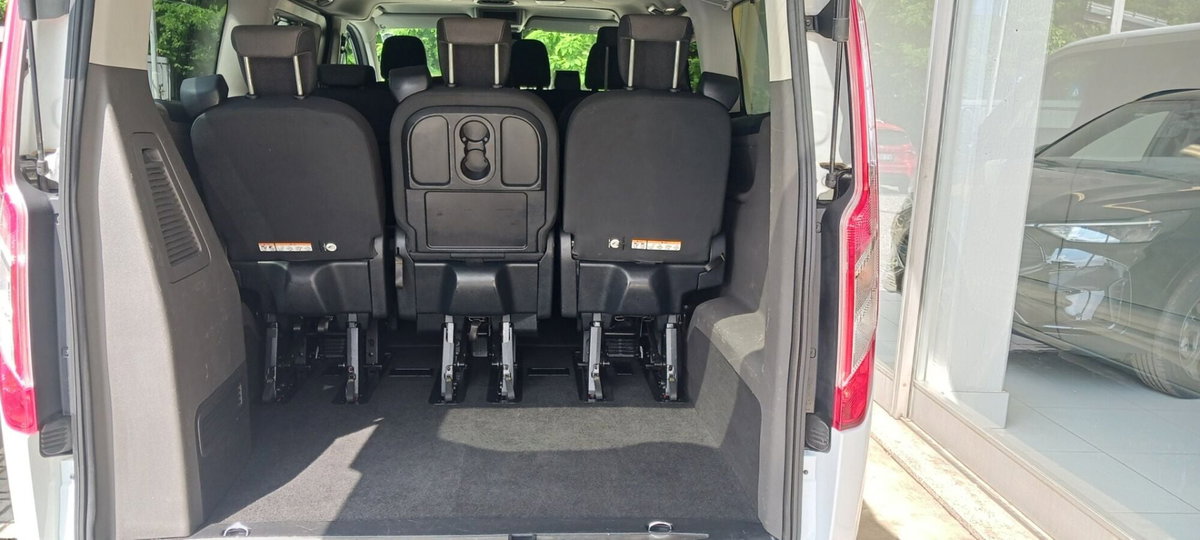 Ford Tourneo Custom 320 2.0 EcoBlue 130CV PC c/sollev. Titanium (11)