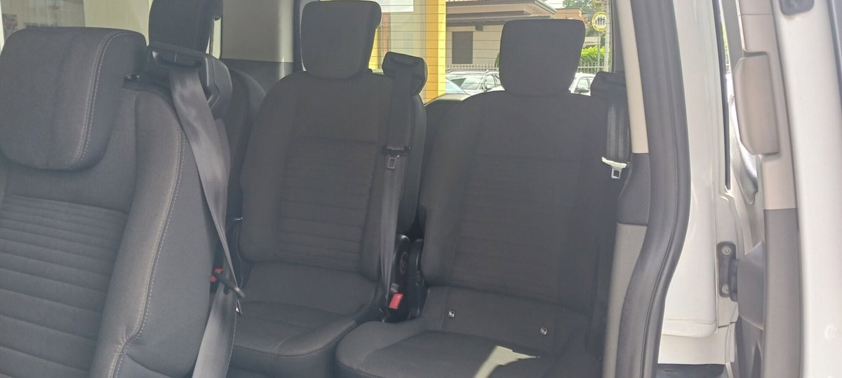 Ford Tourneo Custom 320 2.0 EcoBlue 130CV PC c/sollev. Titanium (8)