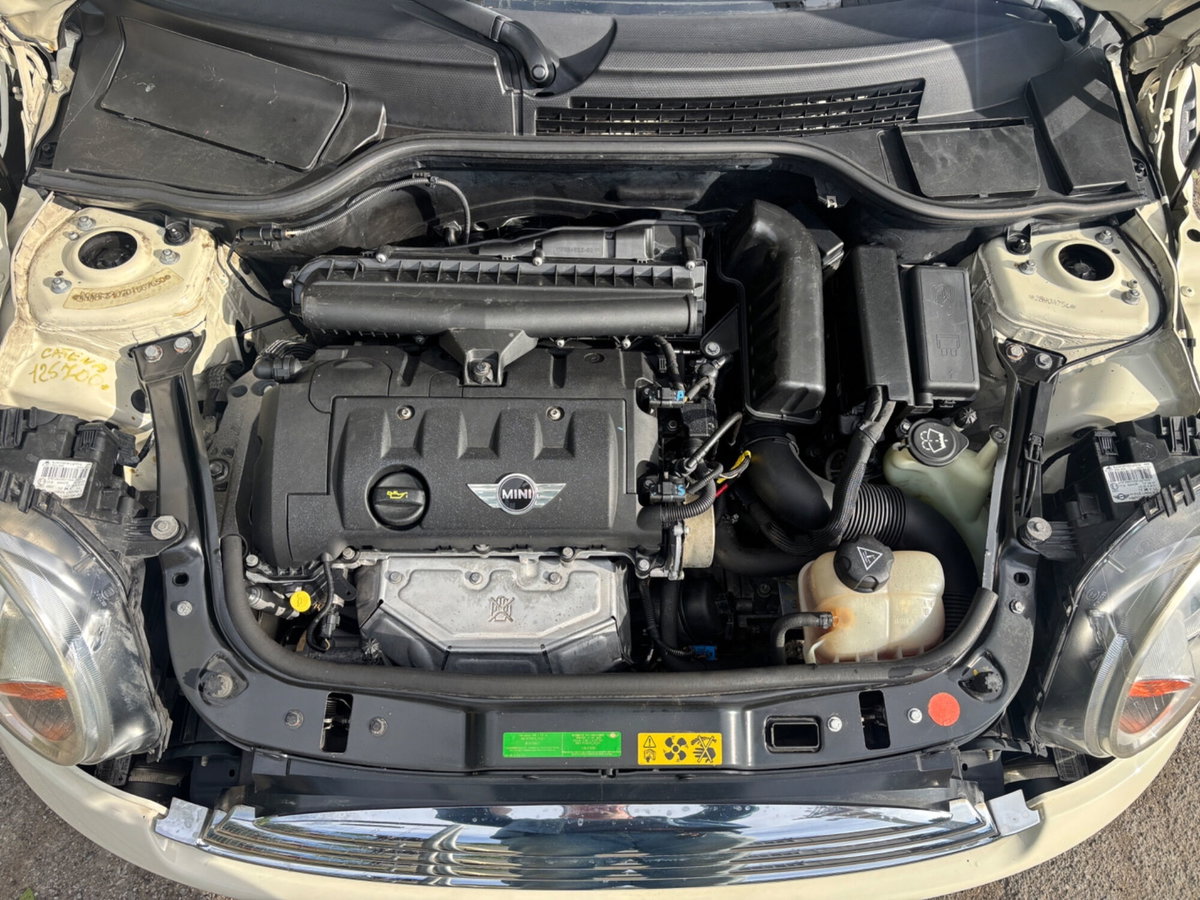 MINI Mini 1.6 16V Cooper Chili (15)