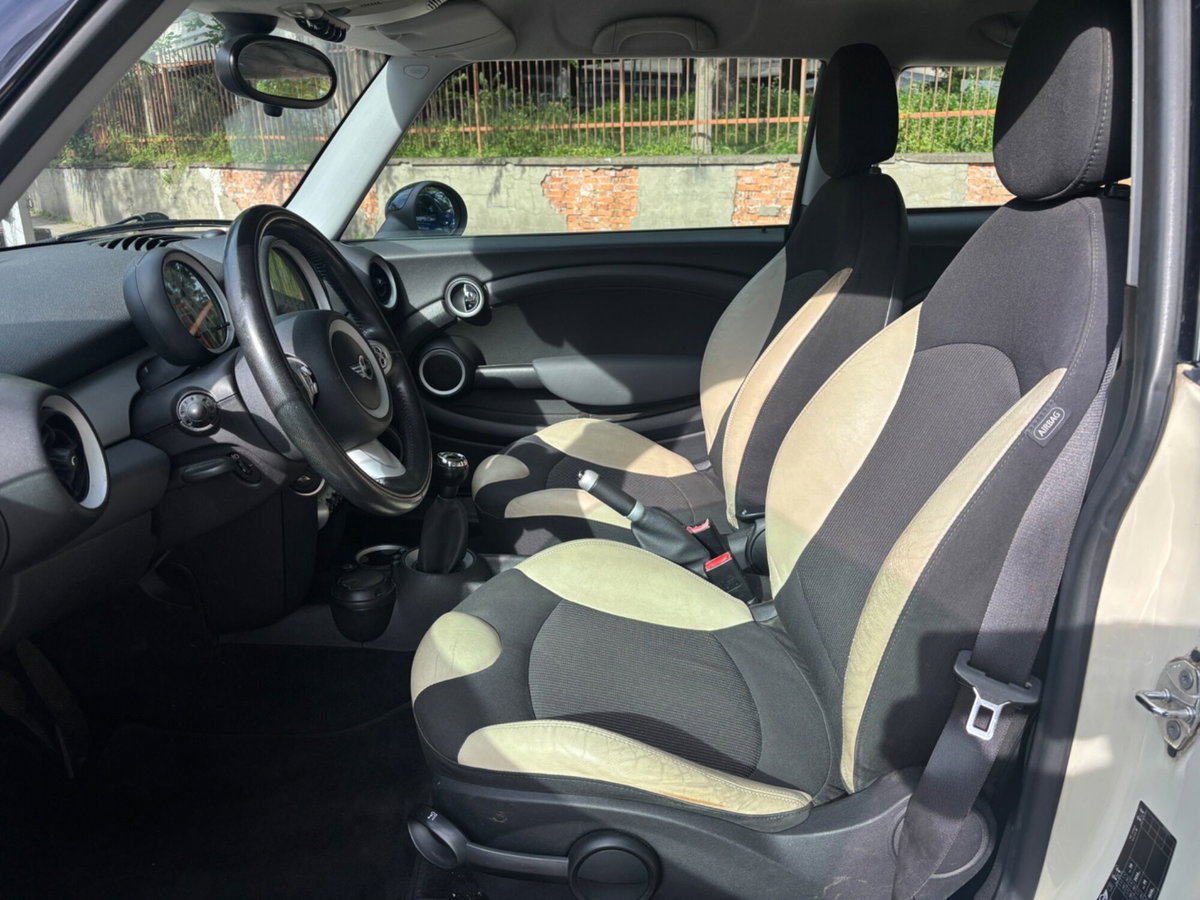 MINI Mini 1.6 16V Cooper Chili (9)
