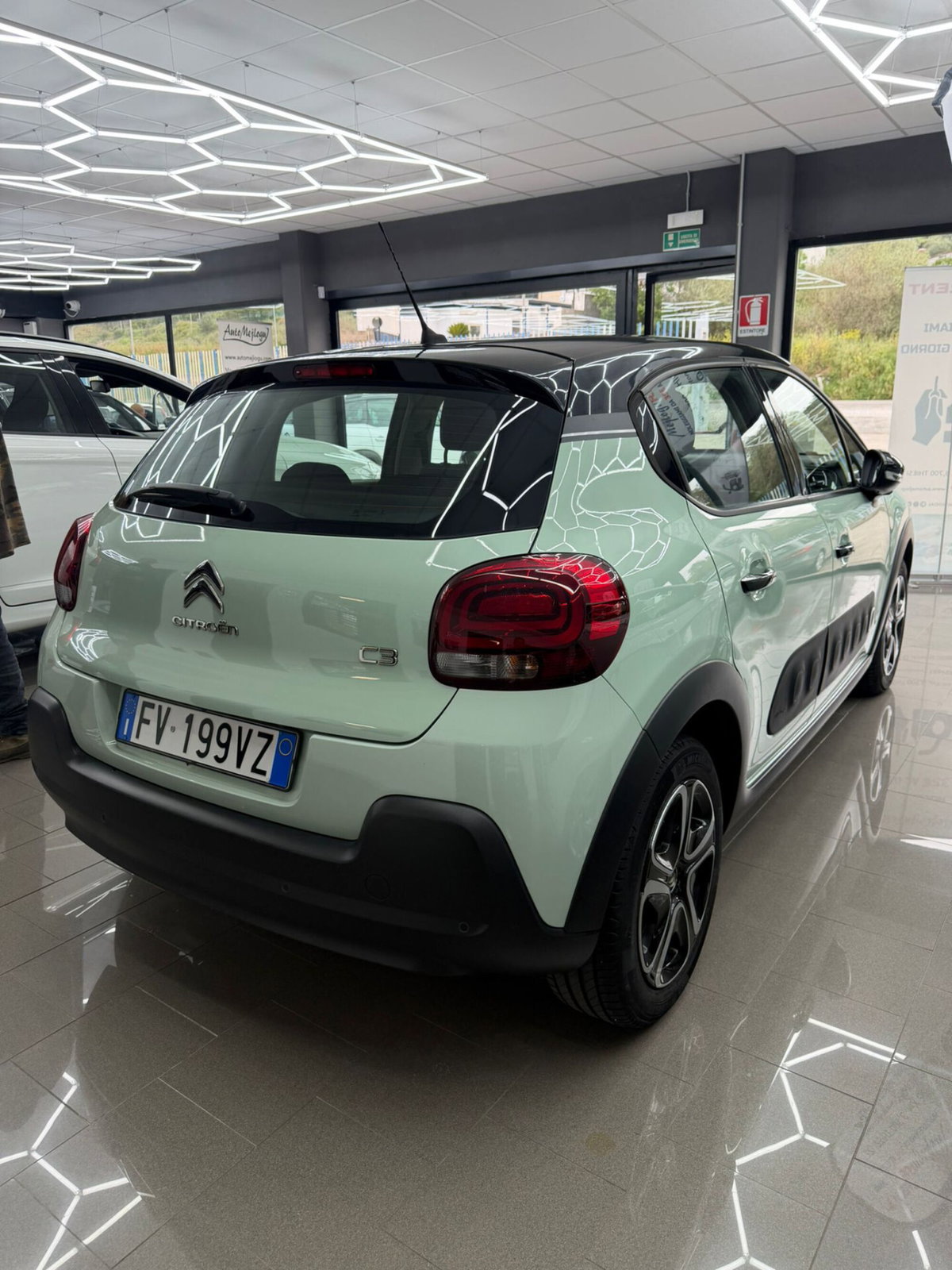 Citroen C3 BlueHDi 100 S&S Shine (6)