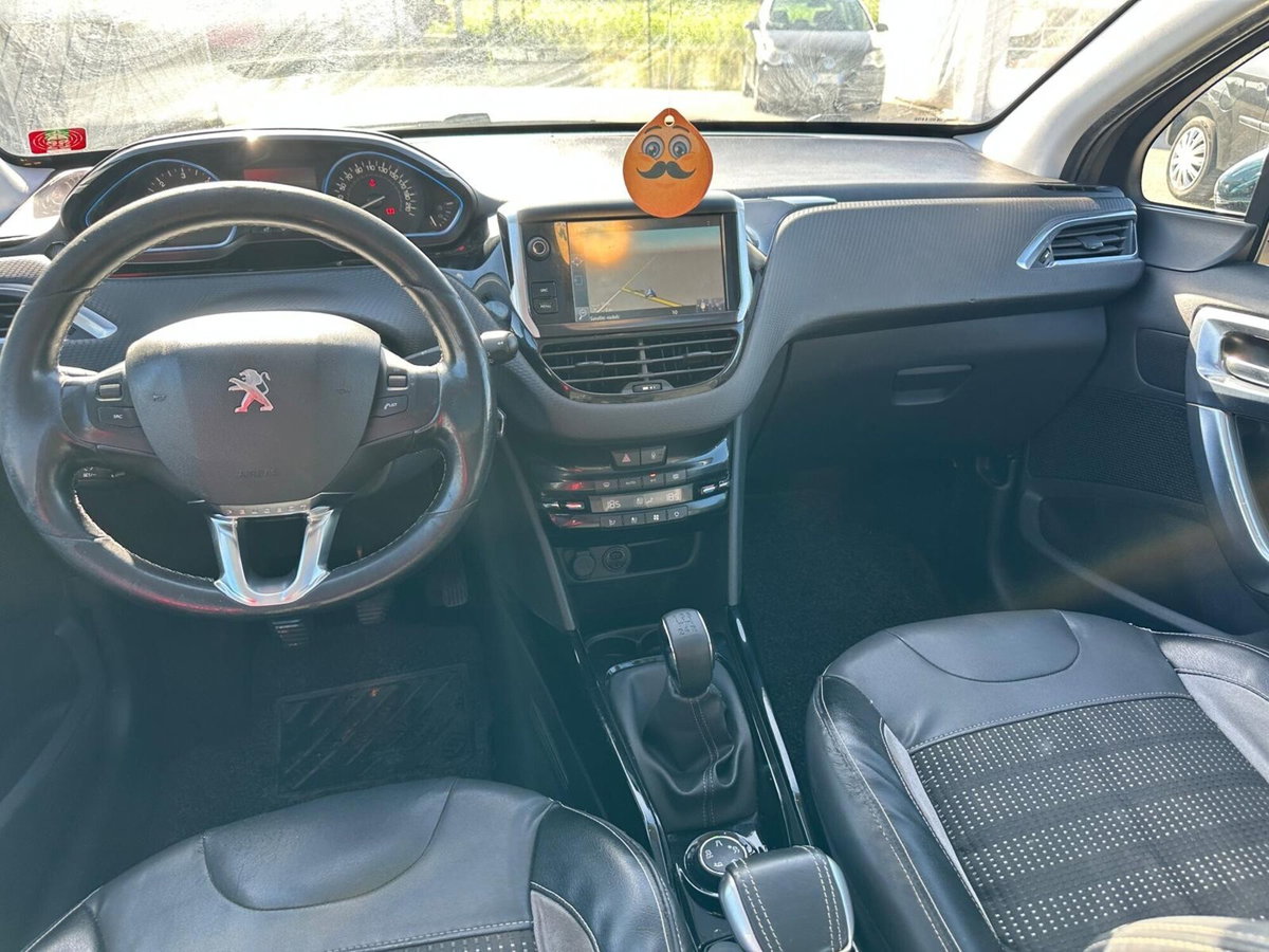 Peugeot 2008 100 Allure (13)