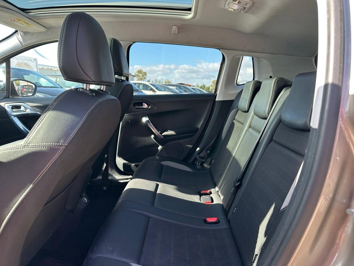 Peugeot 2008 100 Allure (14)