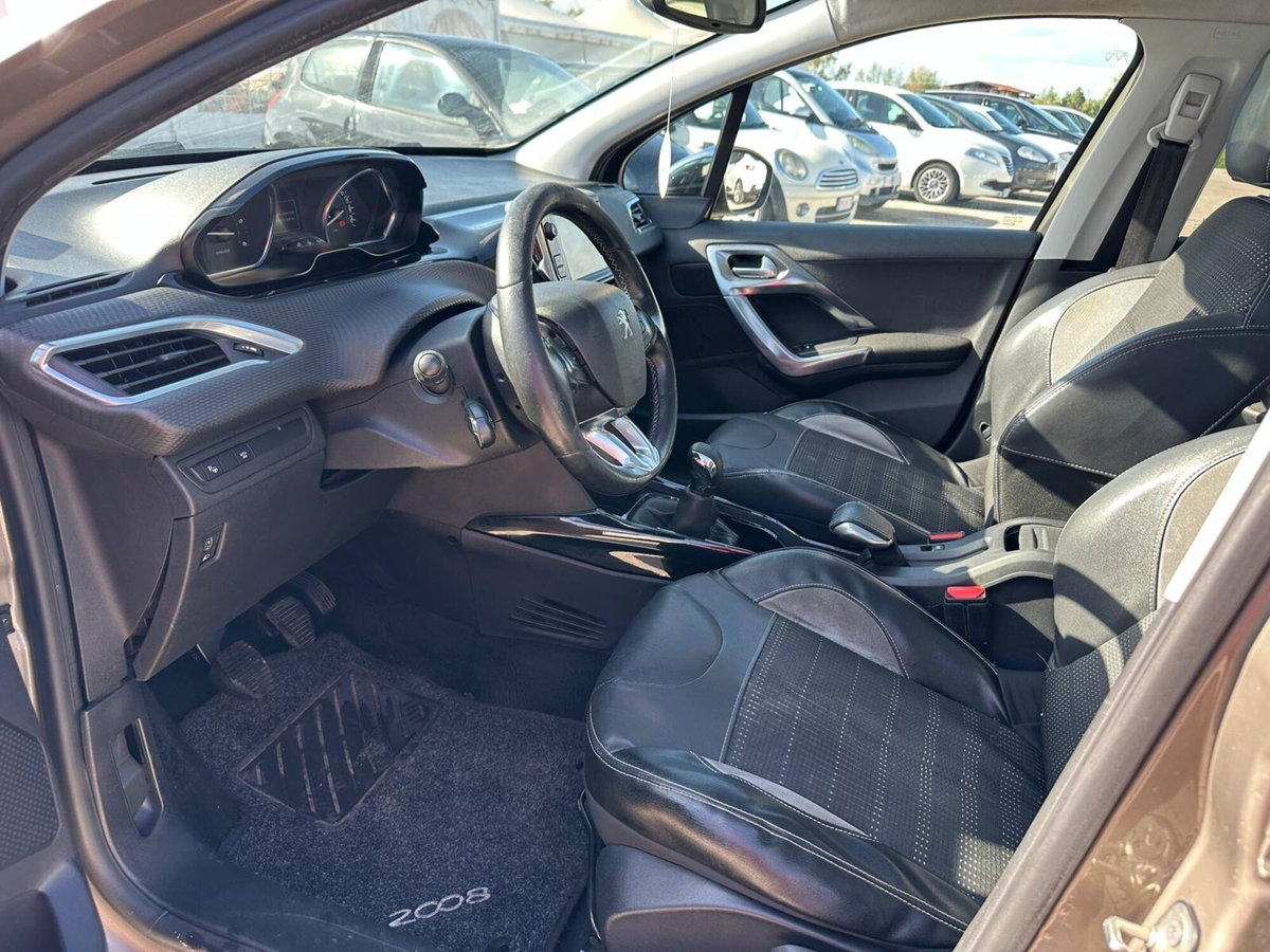 Peugeot 2008 100 Allure (17)