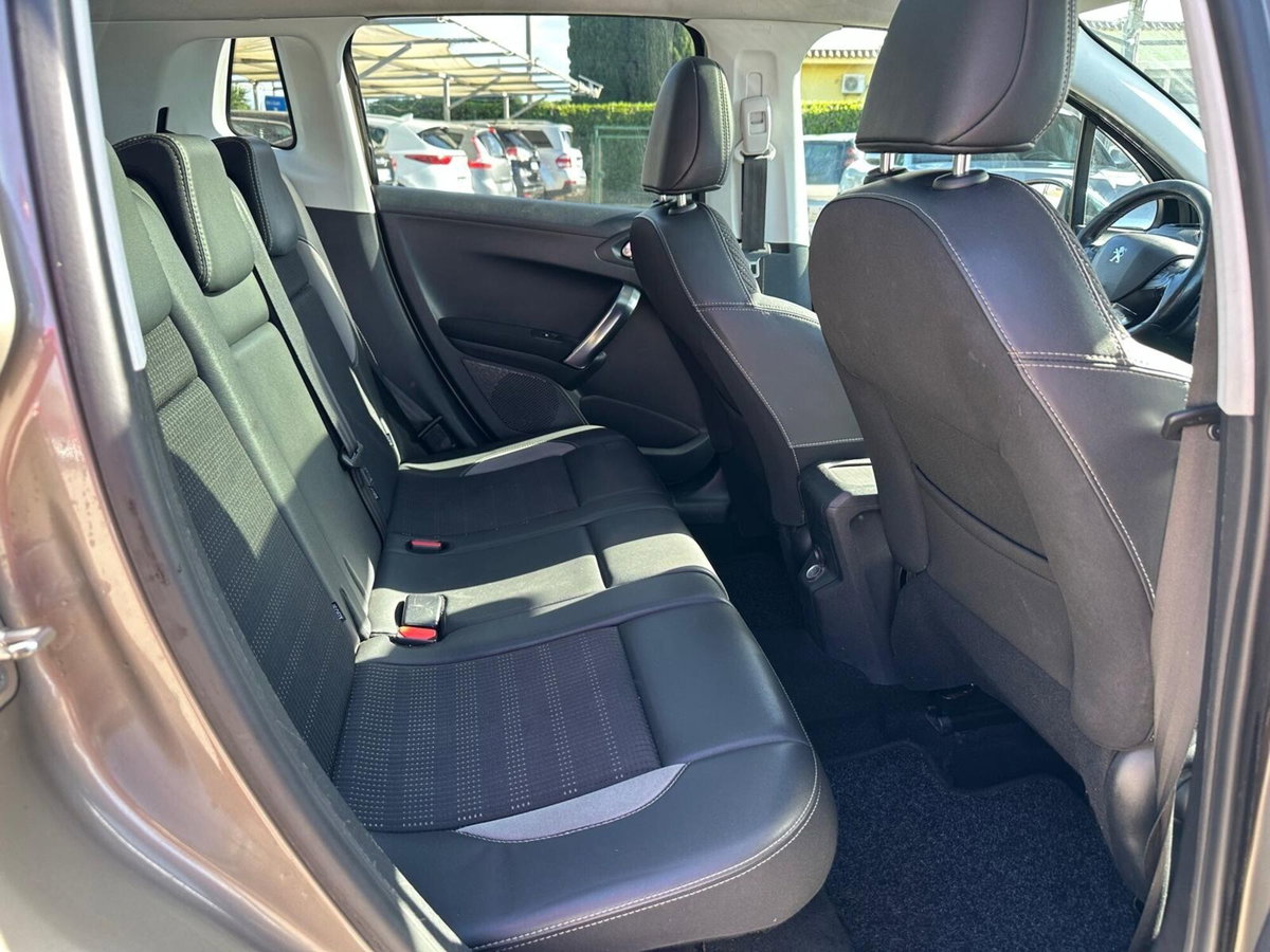 Peugeot 2008 100 Allure (18)