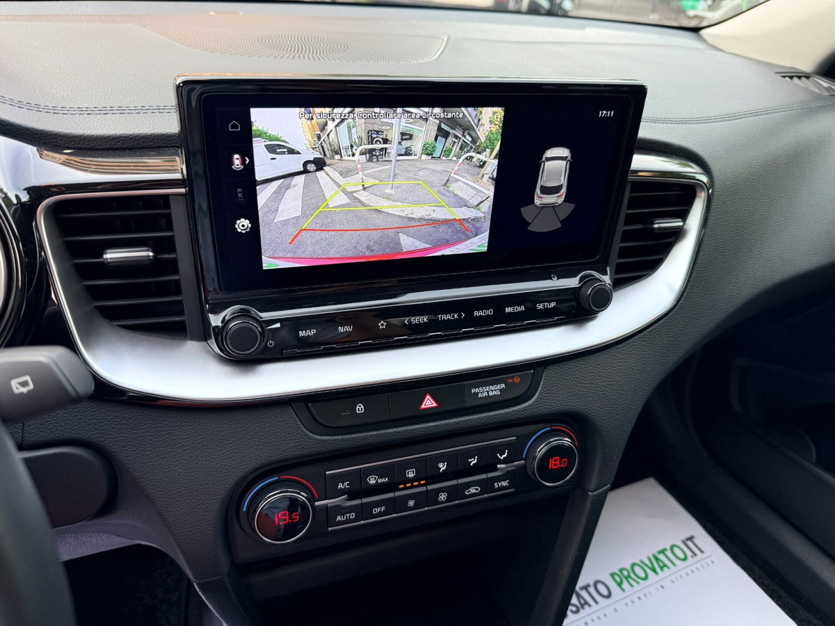 Kia XCeed 1.6 crdi mhev Style 136cv dct (14)