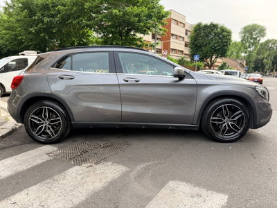 Mercedes-Benz GLA SUV 220 d Automatic 4Matic Sport (5)