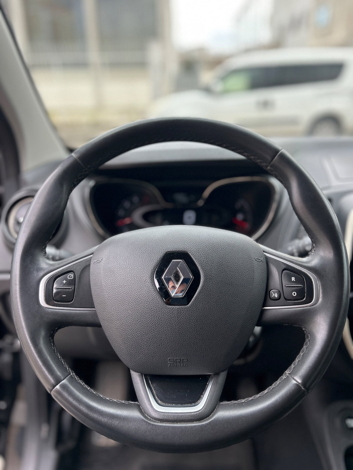 Renault Captur dCi 8V 90 CV Life (14)