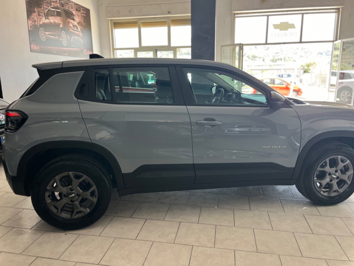 Jeep Avenger 1.2 turbo Longitude fwd 100cv (5)
