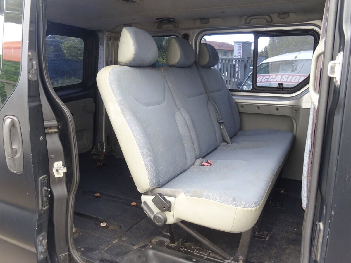 Nissan Primastar Furgone C27 1.9 dCi/100 PC Combi SE (8)