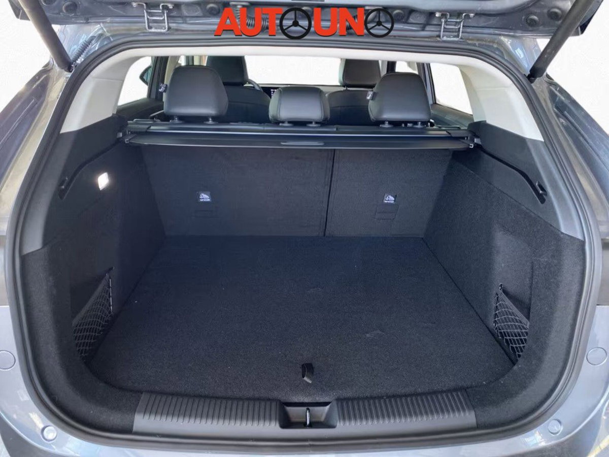 Mg HS 1.5 hybrid+ Luxury auto (11)
