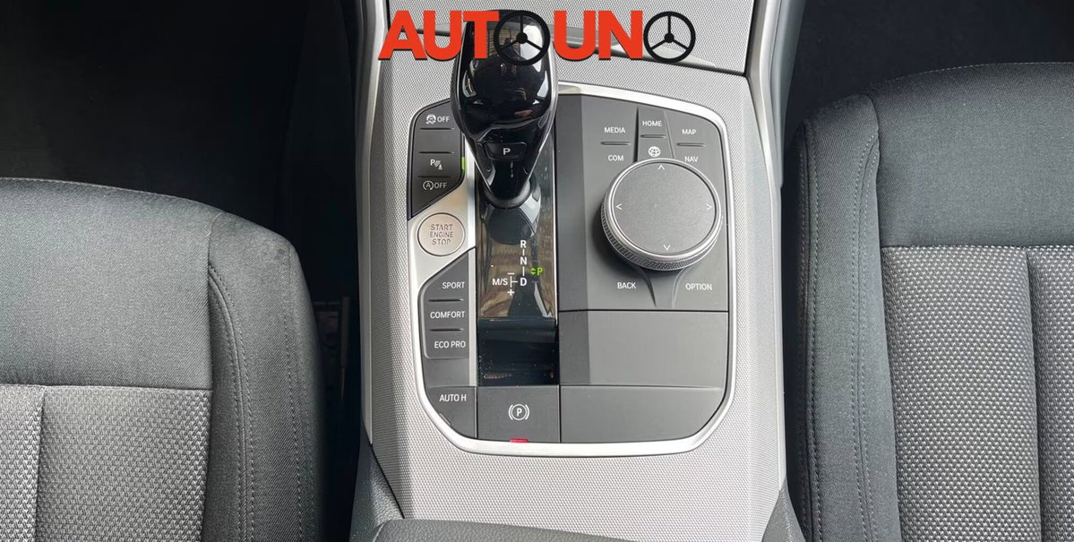 BMW Serie 3 318i Business Advantage (9)