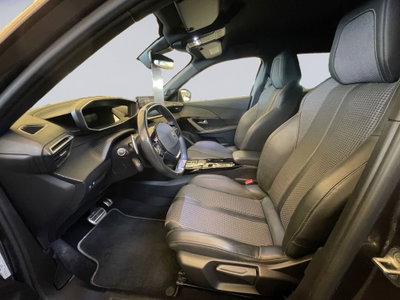 Peugeot 2008 BlueHDi 130 S&S EAT8 GT (8)