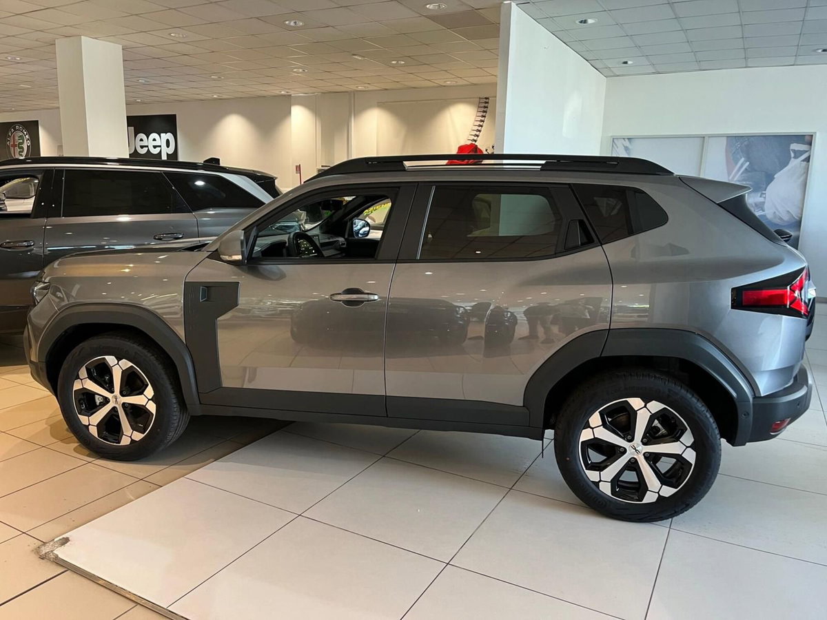 Dacia Duster 1.2 mild hybrid Journey 140cv (4)