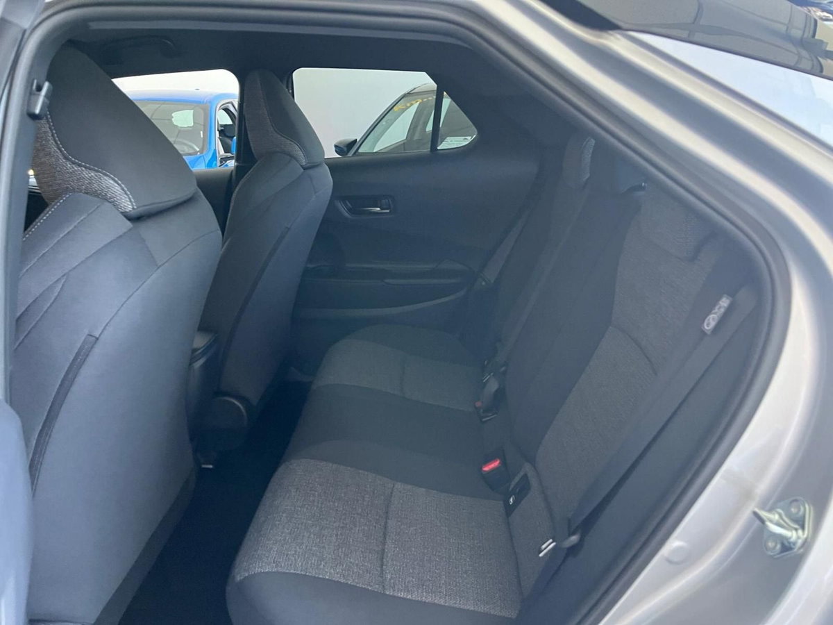 Toyota Toyota C-HR 1.8 hev Trend fwd e-cvt (12)
